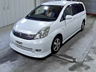 Toyota ISIS