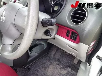 Mitsubishi I