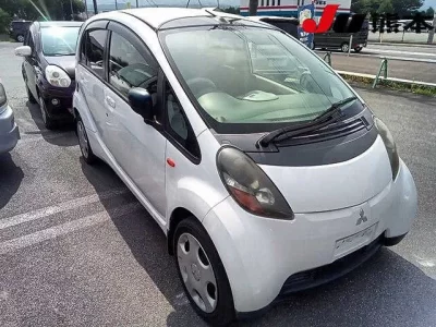 Mitsubishi I