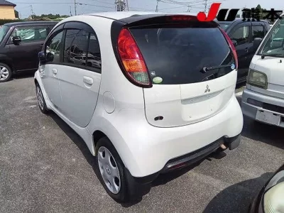 Mitsubishi I