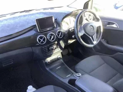 Mercedes-Benz B CLASS
