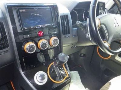Mitsubishi DELICA D5
