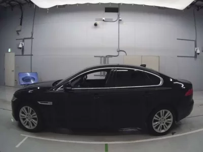 Jaguar XF SERIES