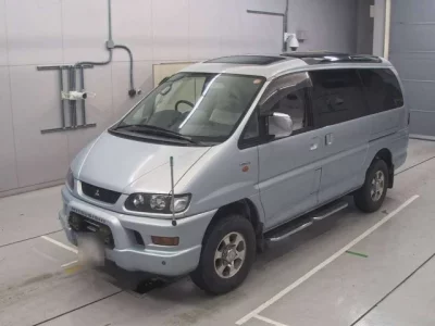 Mitsubishi DELICA