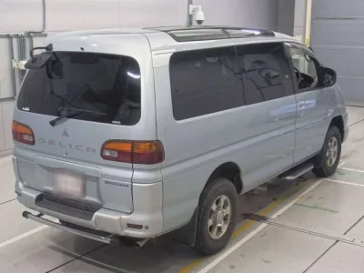 Mitsubishi DELICA