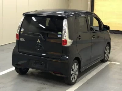 Mitsubishi EK CUSTOM