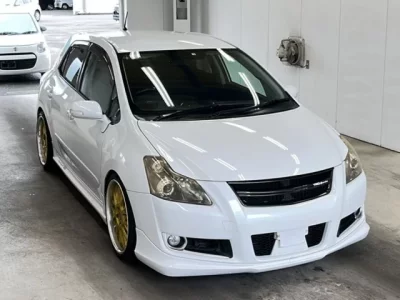 Toyota BLADE