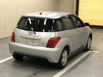 Toyota IST
