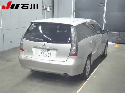 Mitsubishi GRANDIS