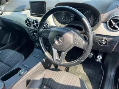 Mercedes-Benz B CLASS