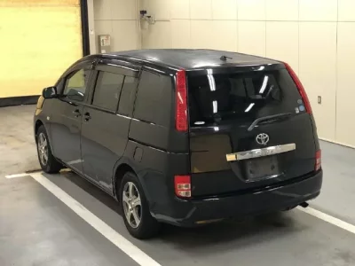 Toyota ISIS
