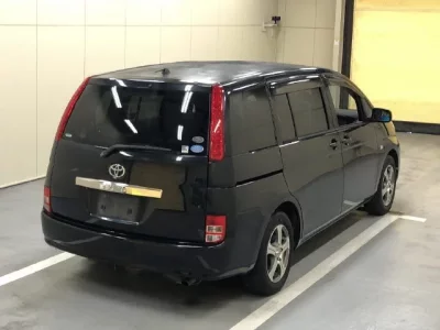 Toyota ISIS