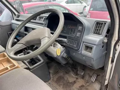 Isuzu TRUCK