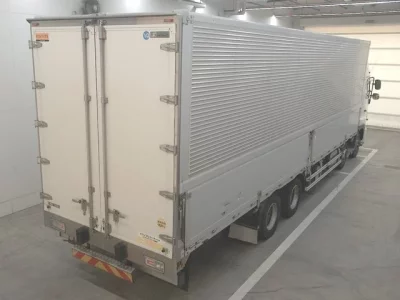Hino TRUCK