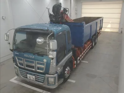 Isuzu TRUCK