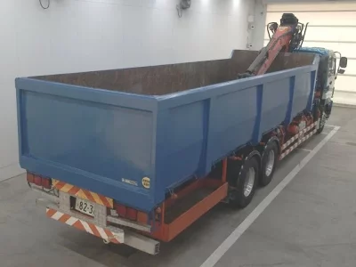 Isuzu TRUCK