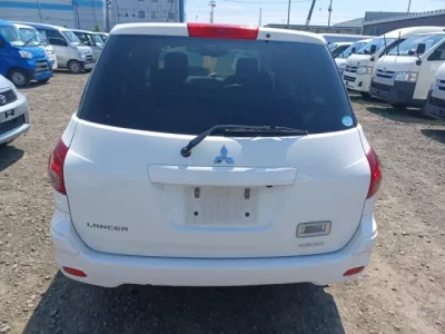 Mitsubishi LANCER VAN