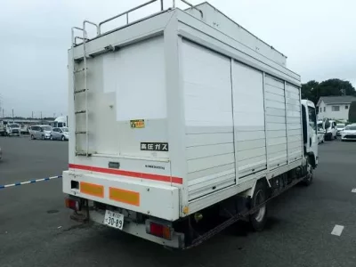 Isuzu ELF