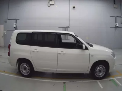 Toyota SUCCEED