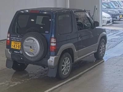 Mitsubishi PAJERO MINI