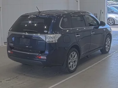 Mitsubishi OUTLANDER PHEV