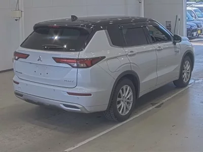 Mitsubishi OUTLANDER PHEV