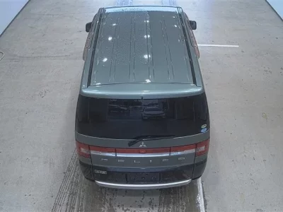 Mitsubishi DELICA D5
