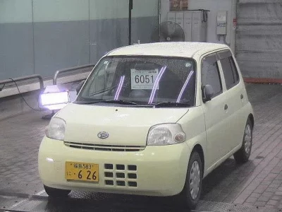 Daihatsu Esse