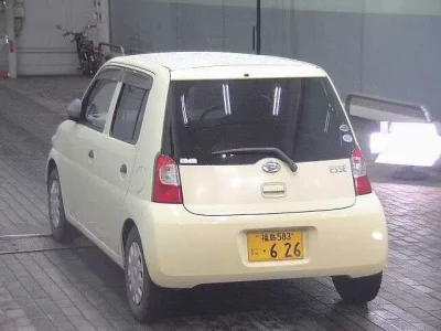 Daihatsu Esse