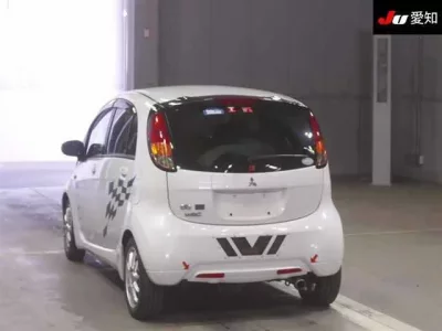Mitsubishi I