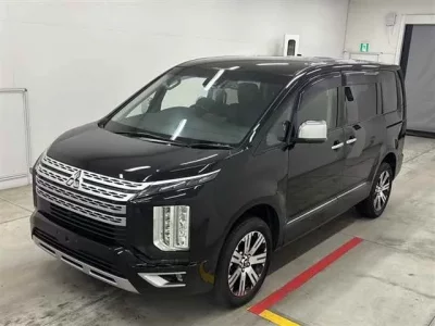 Mitsubishi DELICA D5