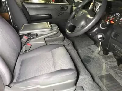 Nissan CARAVAN VAN