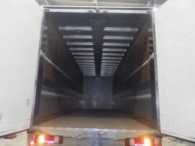 Isuzu TRUCK