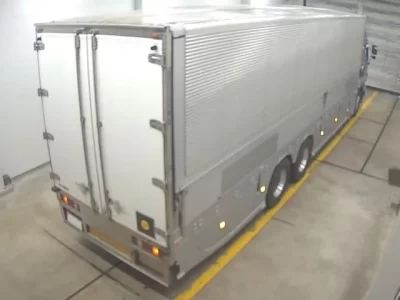 Isuzu TRUCK