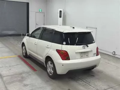 Toyota IST