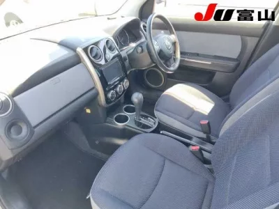 Mazda VERISA