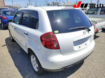 Mazda VERISA