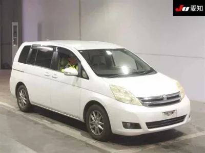 Toyota ISIS