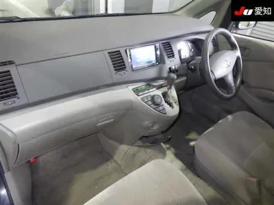 Toyota ISIS