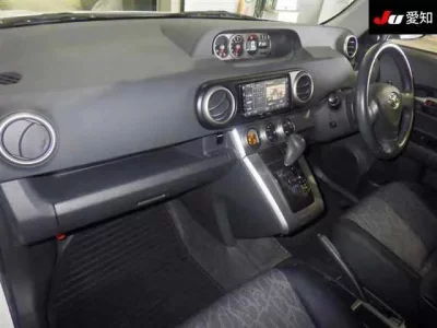 Toyota COROLLA RUMION