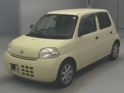 Daihatsu Esse