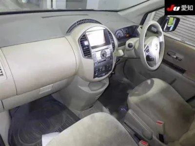 Nissan LAFESTA