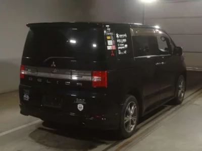 Mitsubishi DELICA D5