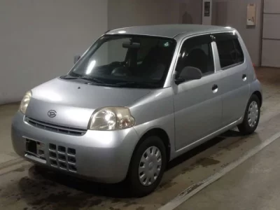 Daihatsu Esse