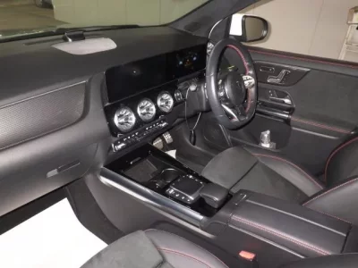 Mercedes-Benz GLA CLASS