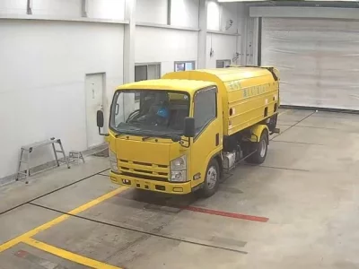 Isuzu ELF