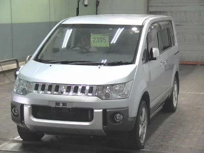 Mitsubishi DELICA D5