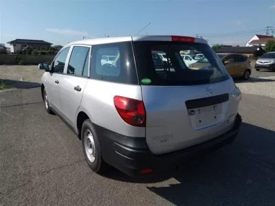 Nissan AD