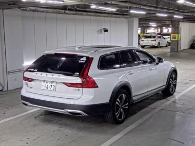 Volvo V90