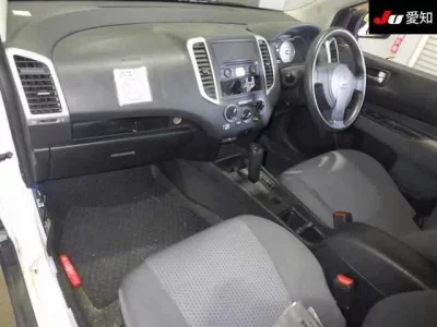 Nissan WINGROAD